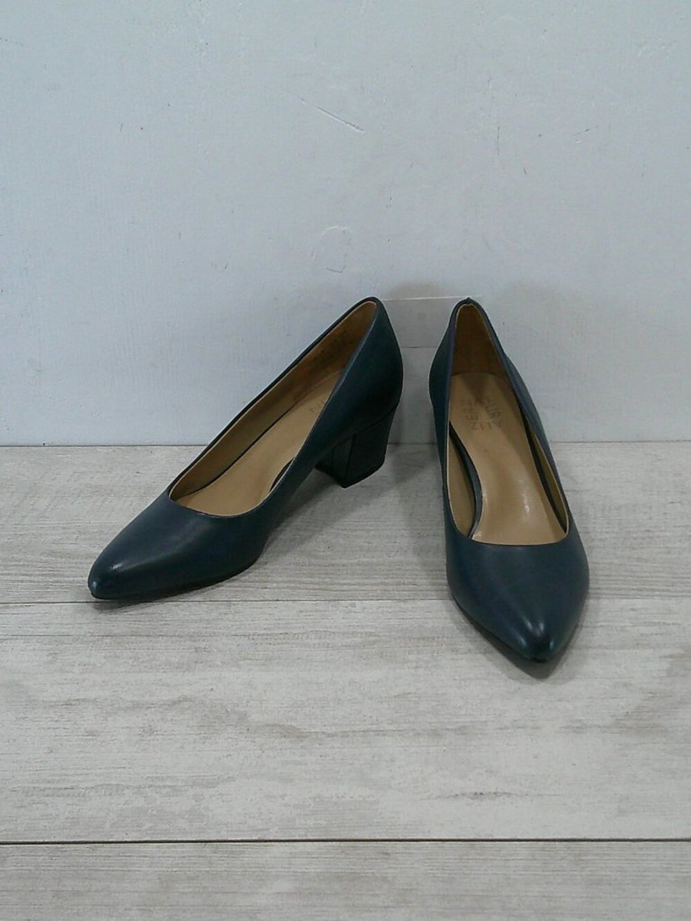 Naturalizer Carmen True Navy Minimalist Platform Leather Pumps Heels Size 8.5 M